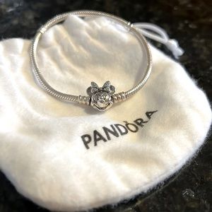 Disney x Pandora Pavé Minnie Mouse Clasp Snake Chain Bracelet